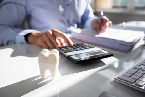 Financiación de implantes dentales en Las Vegas, NV | Consultas gratuitas